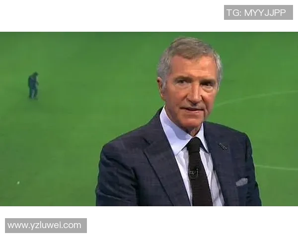 黑道背景下的足球明星如何在光鲜与阴影之间挣扎与成长