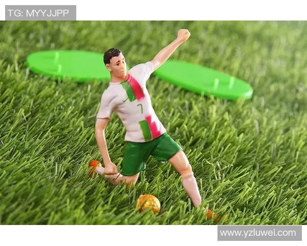 足球明星手办摆饰品的魅力与收藏价值探讨